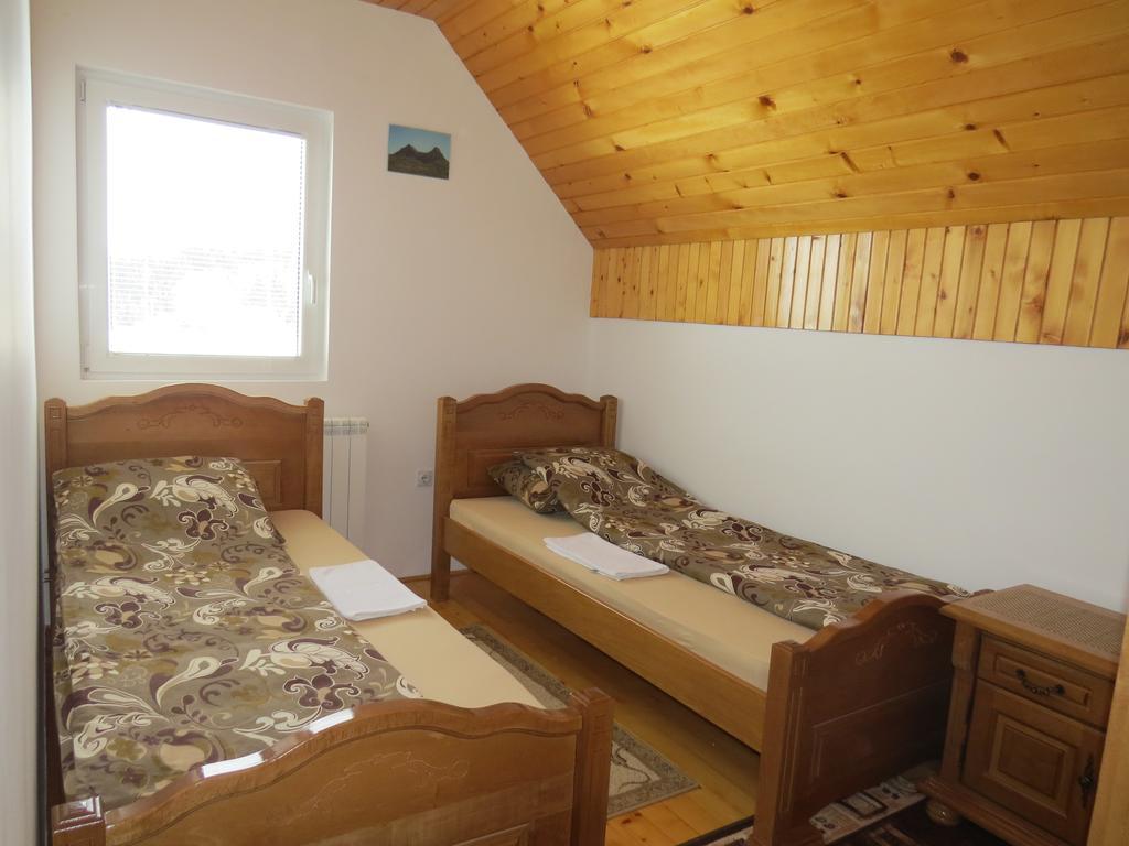 Rooms And Bungalows Sreten Zugic Žabljak Quarto foto